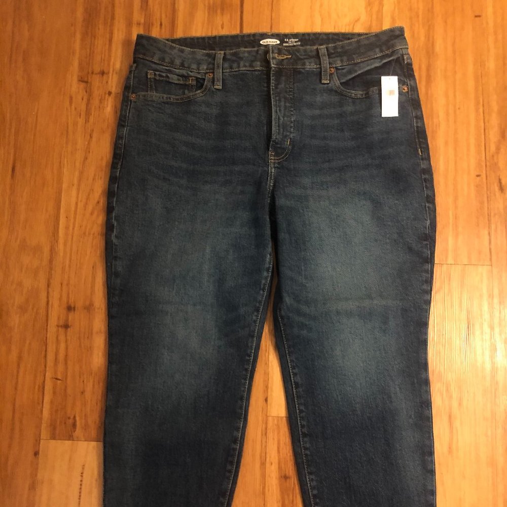 Women's Straight Jeans